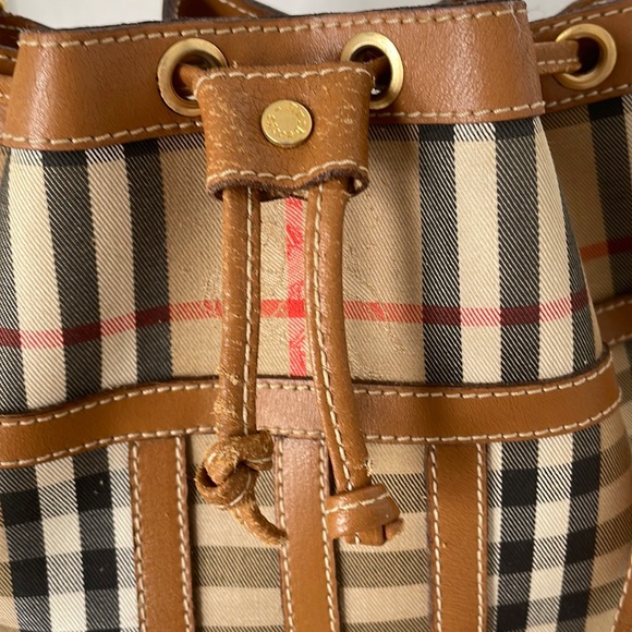 Authentic Burberry Nova Check Shoulder/Crossbody Bag. - Picture 14 of 16